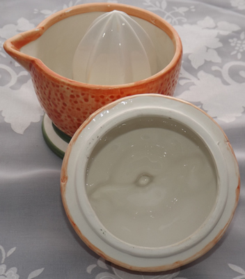 Rock melon 2 piece ceramic juicer open view
