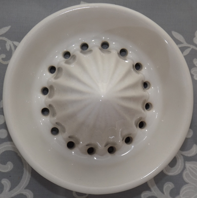 Reamer for a white Robert Gordon 2 piece juicer