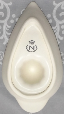 Cream Nigela Lawson ceramic juicer bottom view