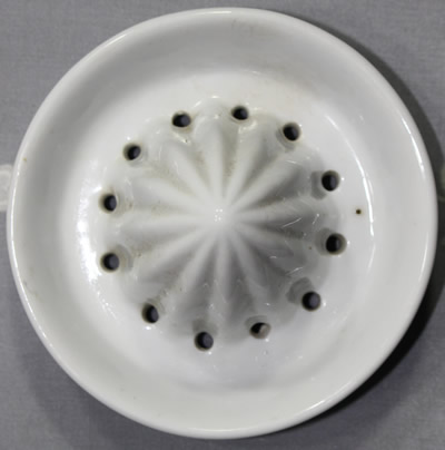 The reamer for a stepped base2 piece white ceramic juicer