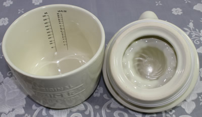 The two parts of a Mason Cash Juice & Store juicer