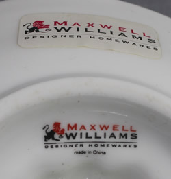 The printed label and basemark on a small white Maxwell Williams juicer 