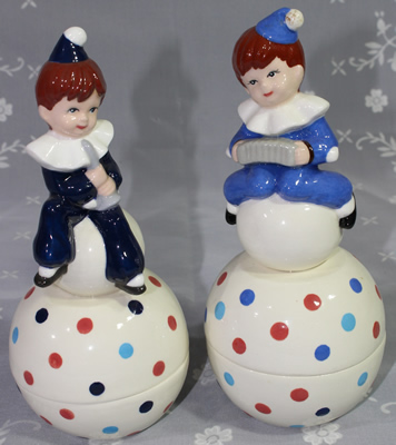2 diiferent blue boys NRCA 2005 ceramic juicer 