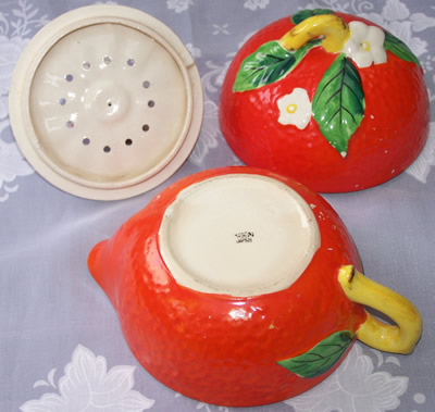3parts Red withwhite flowers 3 piece clown juicer