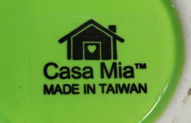 The label on a green Casa Mia juicer