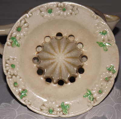 Top Japanese juicer with green & white flowers 