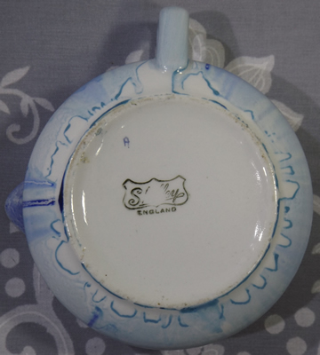 Shelley drip glaze juicer base