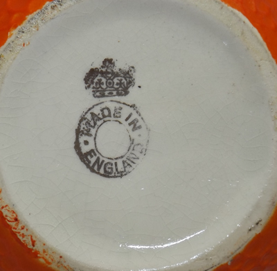Base showing Crown on Made In England basemark on a peel texture juicer