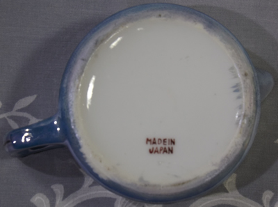 Pale purple and yellow lustre juicer base