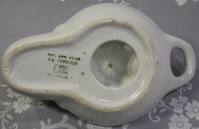 Corns China strainer juicer advertising Victor Furniture Co. base mark
