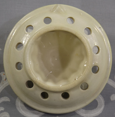 Bottom of Green & yellow flowers on 2 piece reamer