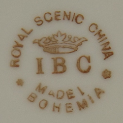 Base mark on IBC Kookaburras on "GREETINGS FROM HEALSVILLE" souvenir juicer 