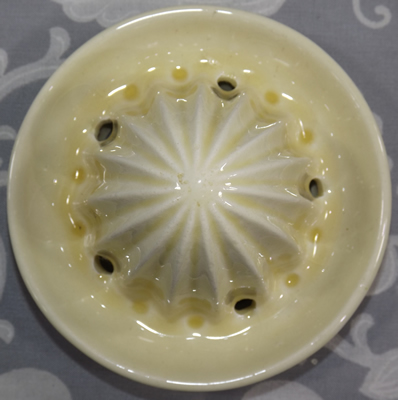 Cream reamer for Blue flowers on cream Royal Crownford juicer