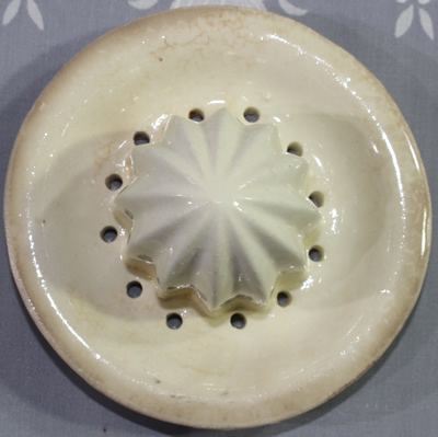 Reamer for White 2 piece with mounted flower juicer