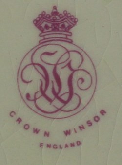 Crown Windsor basemark on a 2 piece cream coloured juicer
