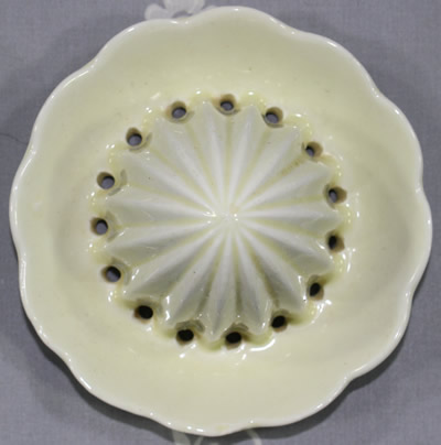 The reamer for a triangular Carlton Ware Tropical Fruit pattern juicer