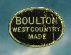 The label on a teal Boulton 2 piece juicer