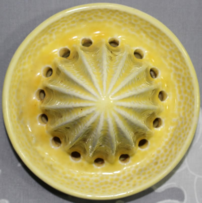 The reamer for a yellow 'peel' '638' Crown Devon juicer