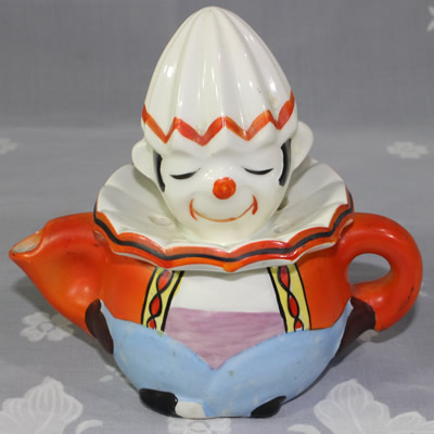 The purchase combination of a 'black face' Goebel juicer