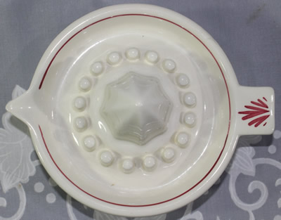 Top view of a Royal Coedewaagen blue delft shallow juicer