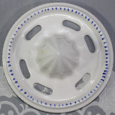 The reamer for a blue flowers on white ceramic zester 2 piece juicer