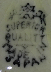 Basemark on Japanese 3 gumnuts ceramic juicer 