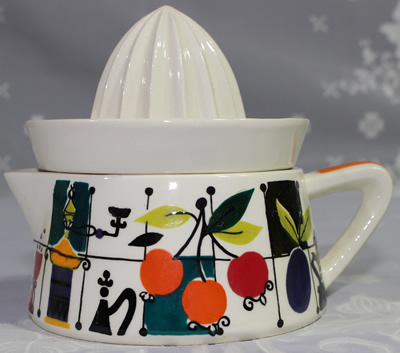 Side view of Goebel fruit 'Healacraft' juicer