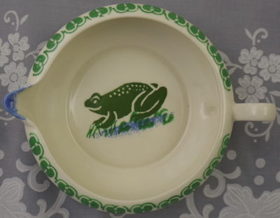 Frog on inside base Moorland juicer