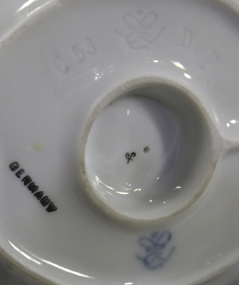 Hearts on face Goebel clown juicer base