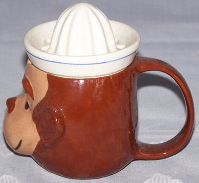 Brown monkey 2 piece juicer