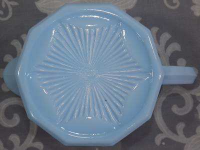 Jug base of Small delphite Edna Barnes 2 piece glass juicer