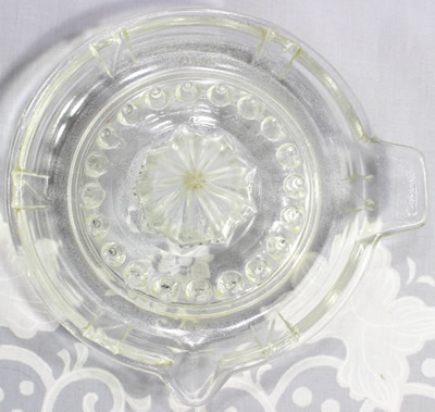 Top view of a BVB France clear glass juicer