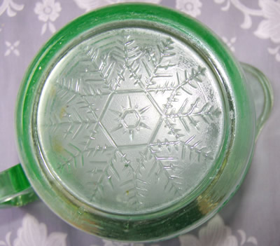 The base of the jug for U.S. Glass Green glass snowflake 4 cup juicer