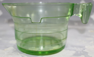 The jug for a no measurements U.S.Glass Co. Handy Andy Green glass juicer