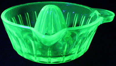 Fry uranium green glass juicer under UV light