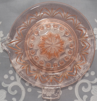 Gebedje pink glass saucer juicer top view