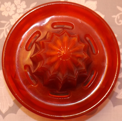 Red slag glass juicer top