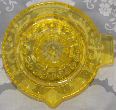 Yellow hob nail juicer top view