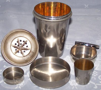 7 piece of a stainless Steel cocktail shaker with juicer