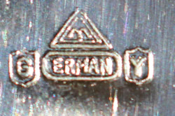 The hallmark on a German cocktail shaker 7 piece set with juicer