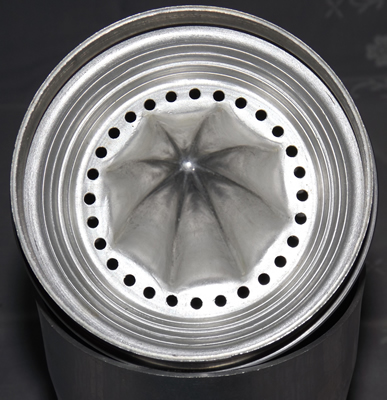 Aluminium cocktail shaker with juicer top