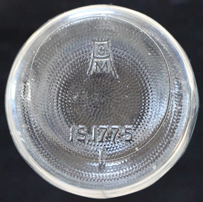 The jar base for an aluminium juicer mounted on glass jar