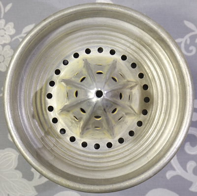 Aluminium cocktail shaker withreamcer