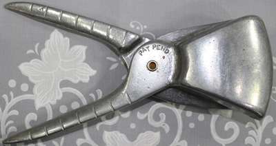 Back of EBALOY Aluminium juicer squeezer