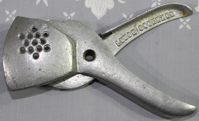 Handle of LEMON SQUEEZER aluminium hand squeezer juicer