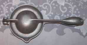 Aluminium squeezer top view