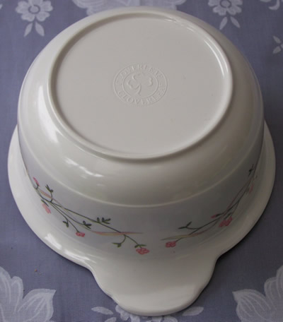 Base Johnson Brothers Cloverleaf pattern