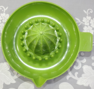 Olive green British Plastics juicer top view