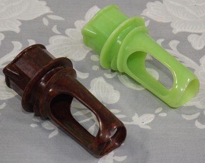 Green and brown bakelite Hygene juice extractors
