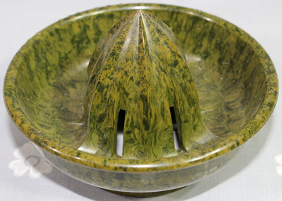 Jubilee mottled green Bakelite juicer for glass jar